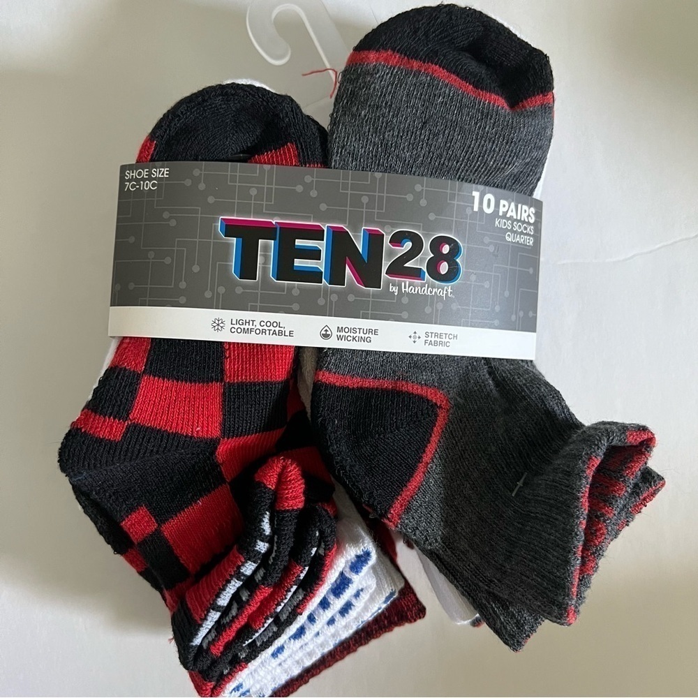 New with tags ten 28 kids socks size 7c-10c